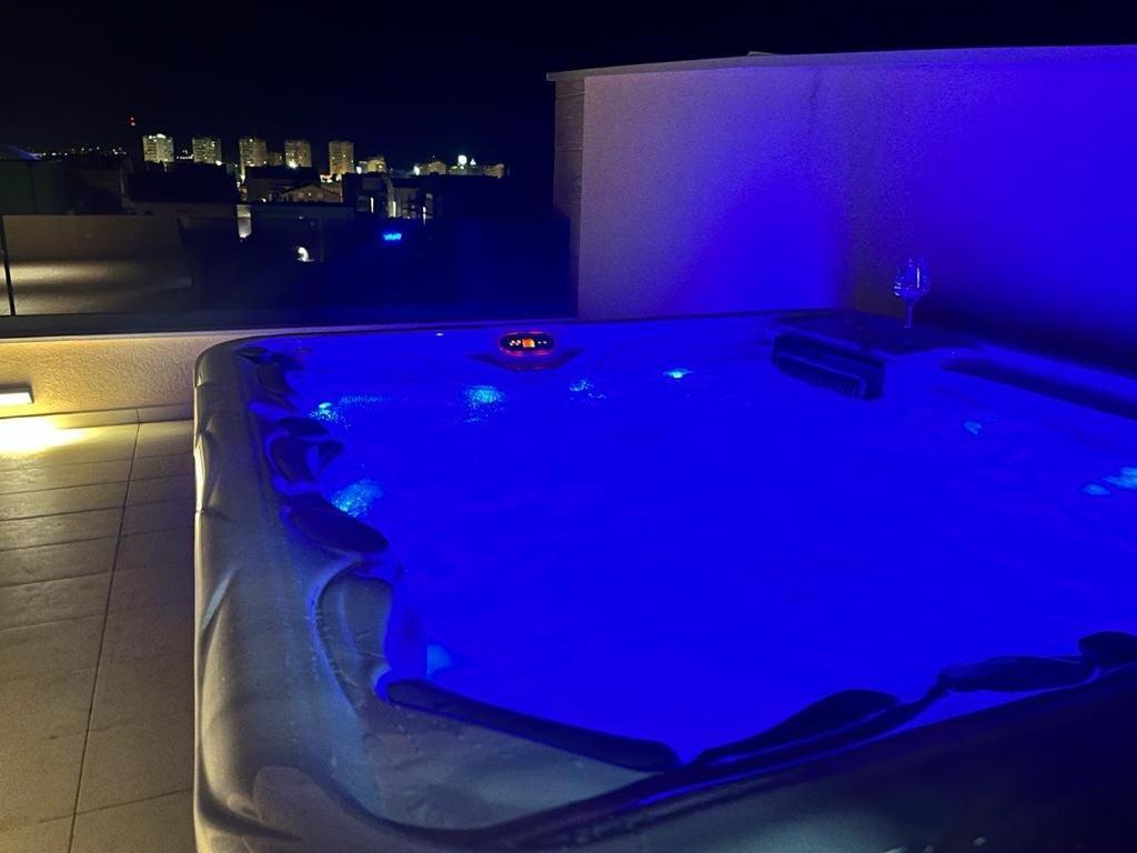 ザダルOlive Oasis Penthouse With Jacuzziアパートメント エクステリア 写真