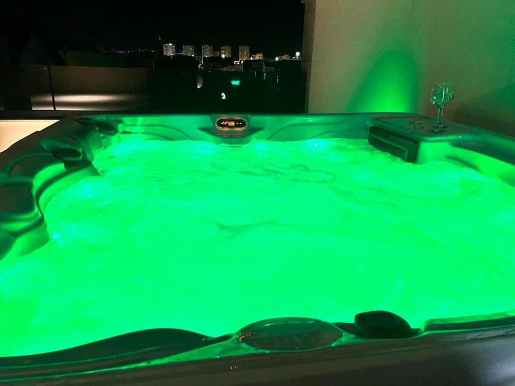 ザダルOlive Oasis Penthouse With Jacuzziアパートメント エクステリア 写真