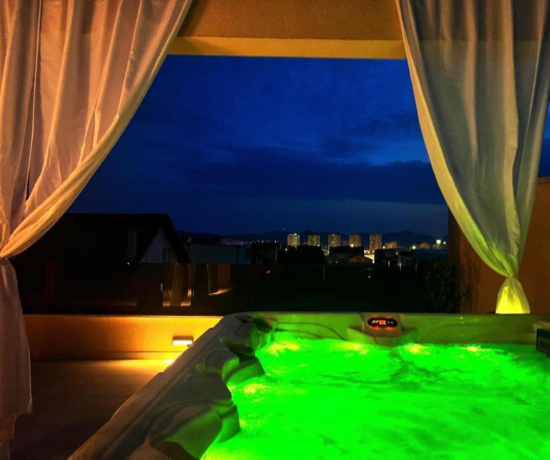 ザダルOlive Oasis Penthouse With Jacuzziアパートメント エクステリア 写真